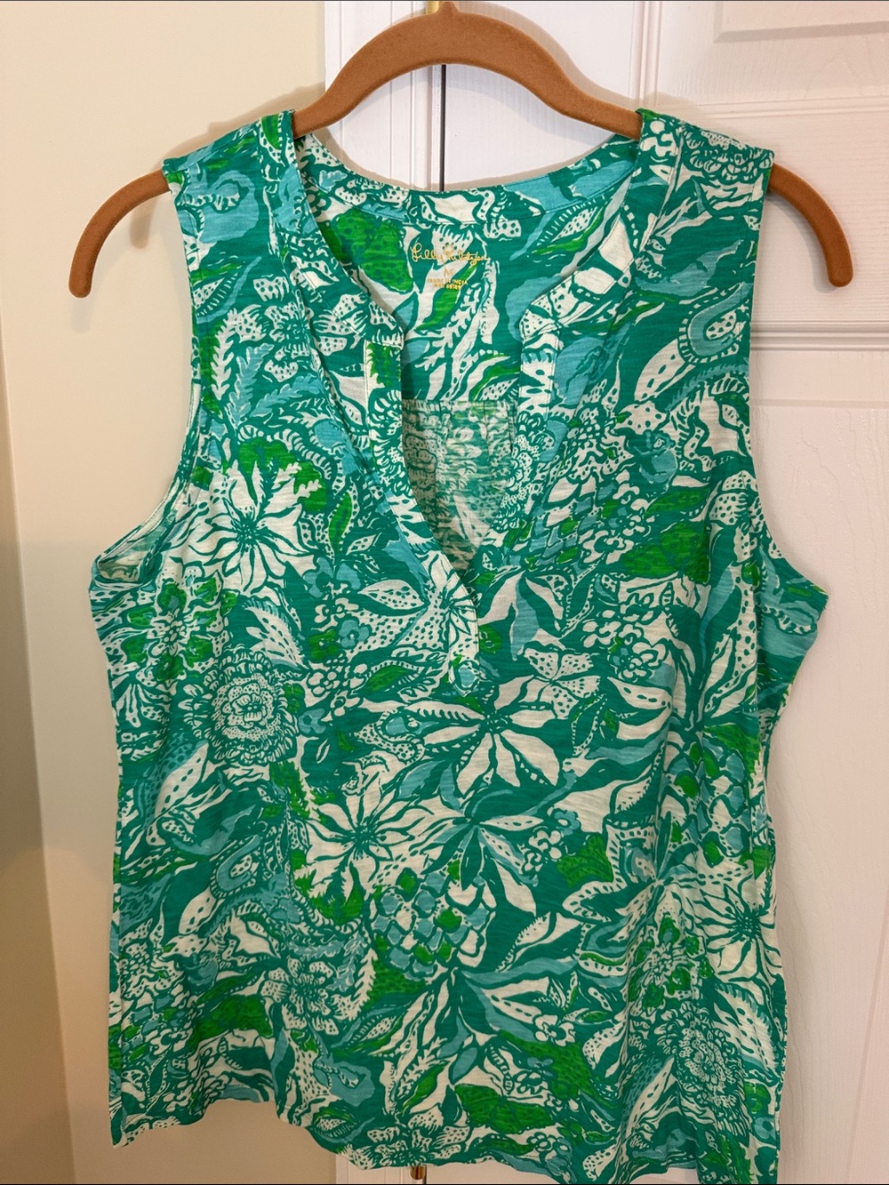 💕EUC Lilly Pulitzer Teal and White Floral Print Top